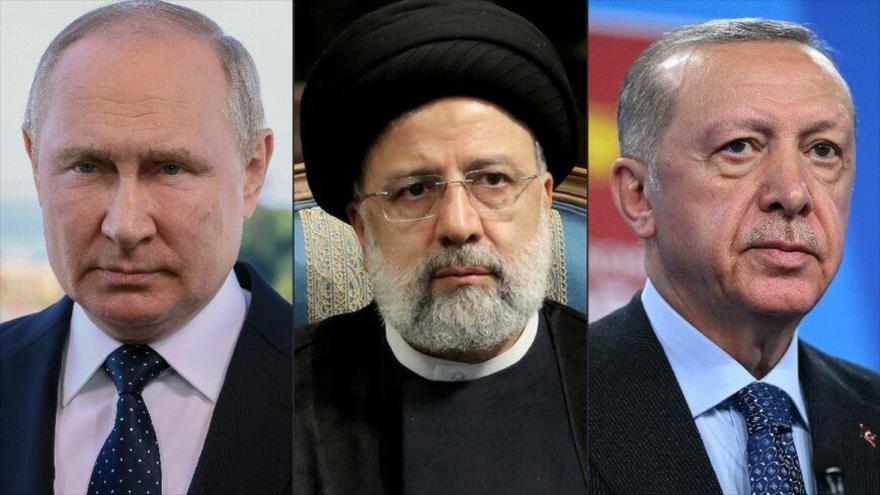 De la izquierda a la derecha: Los presidentes de Rusia, Vladimir Putin; de Irán, Seyed Ebrahim Raisi, y de Turquía, Recep Tayyip Erdogan.