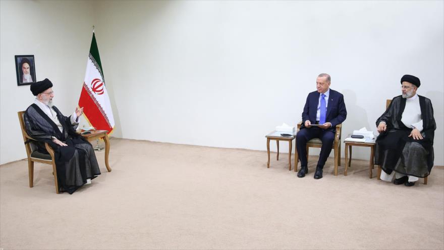 Líder de Irán a Erdogan: Ataque a Siria beneficiará a terroristas | HISPANTV