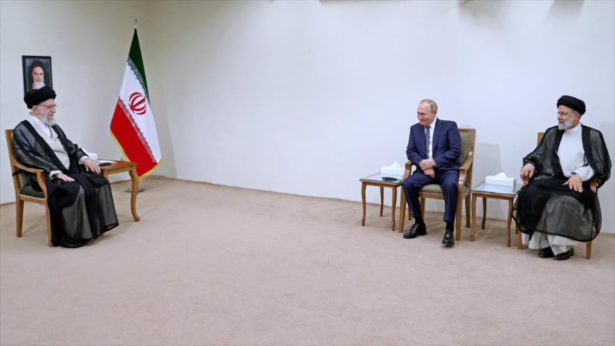 Líder de Irán llama a cooperación a largo plazo con Rusia
