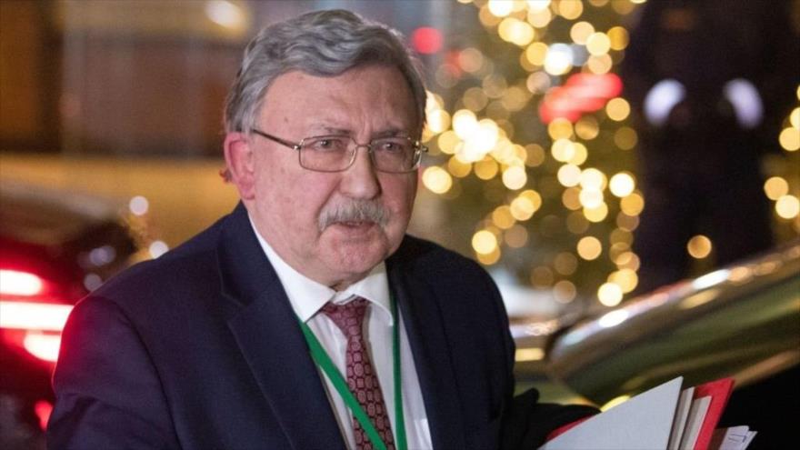 El representante permanente de Rusia en Viena (Austria), Mijail Ulianov, en el Coburg Palais, 27 de diciembre de 2021. (Foto: AFP) 