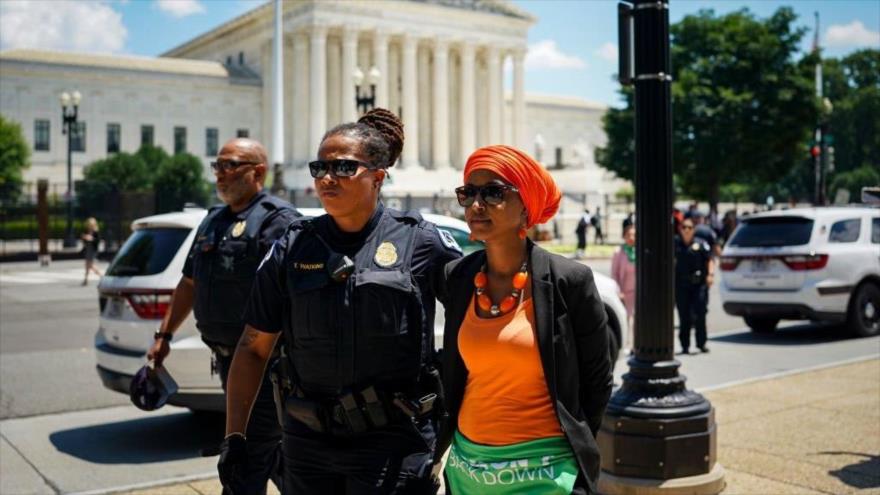 Vídeo: 17 congresistas de EEUU son arrestadas en una protesta