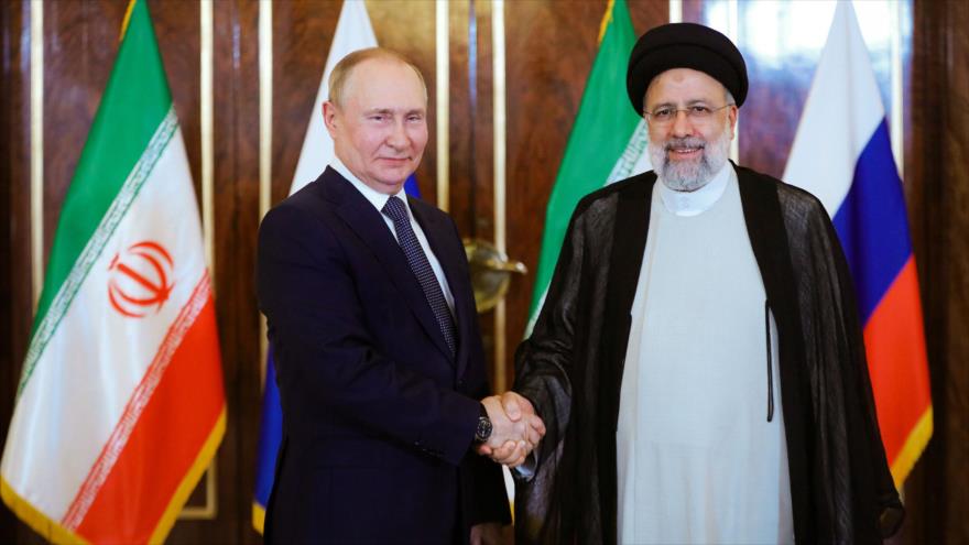 El presidentes de Rusia, Vladimir Putin (izda.), Irán, Ebrahim Raisi, en Teherán, 19 de julio de 2022. (Foto: president.ir)