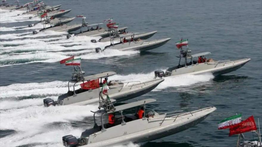 Lanchas rápidas de la Fuerza Naval del Cuerpo de Guardianes de la Revolución Islámica (CGRI) de Irán.