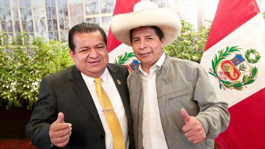 Benavides: Los peruanos merecemos un país libre de corruptos