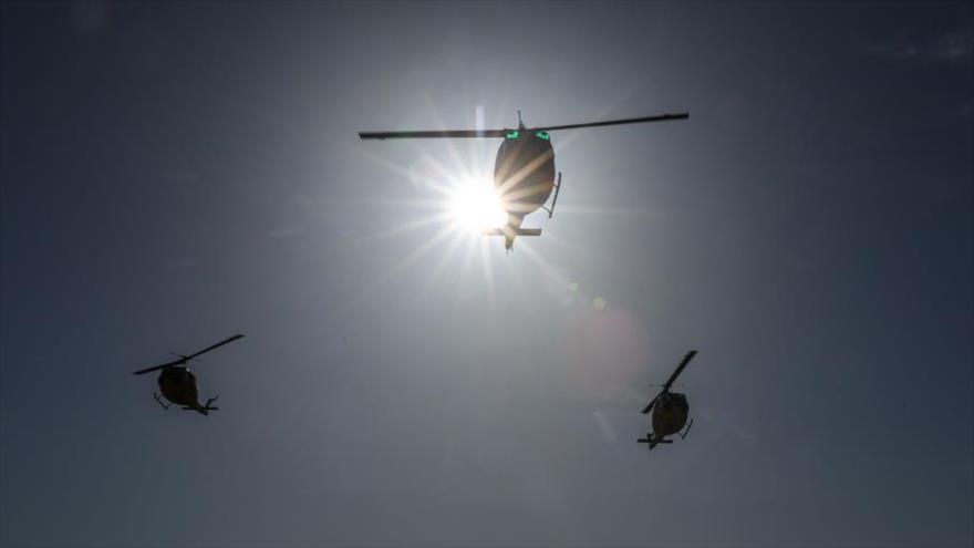 Desfile de helicópteros de la Unidad Aérea del Ejército iraní, Teherán, 18 de abril de 2022. (Foto: IRIBNEWS)