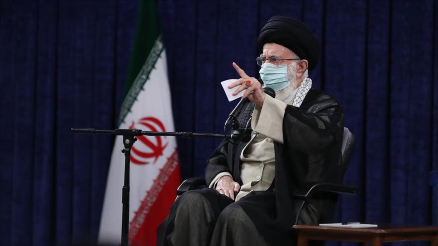 El Líder de la Revolución Islámica de Irán, el ayatolá Seyed Ali Jamenei, en un acto en Teherán, 28 de julio de 2022. (Foto: khamenei.ir)