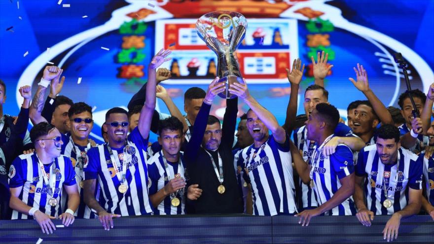 Porto golea 3 a 0 a Tondela y se proclama campeón de la Supercopa de Portugal, 31 de julio de 2022.