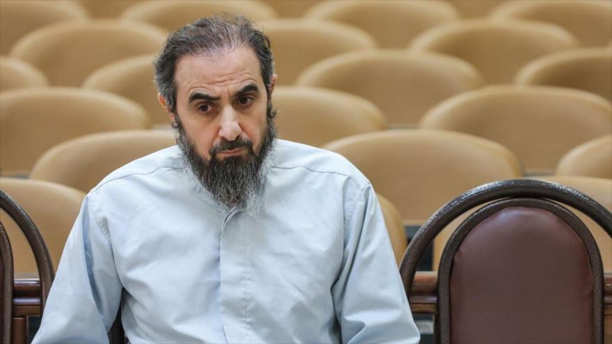 El líder del grupúsculo terrorista Harakat al-Nidal, Habib Farayolá Chaab, durante su comparecencia ante el tribunal. (Foto: IRNA)