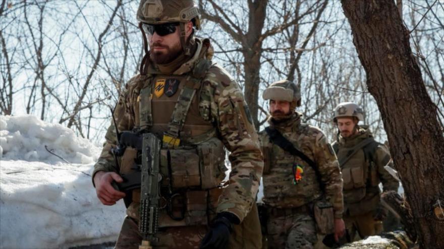 Integrantes del batallón Azov, unidad militar de extrema derecha de voluntarios neonazis en Ucrania.