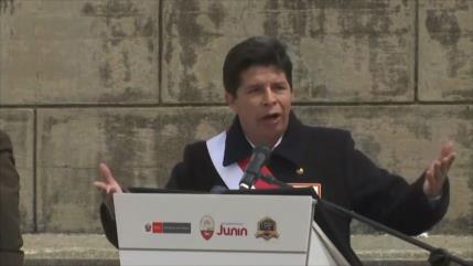 El presidente de Perú, envía ultimátum al Congreso de la República