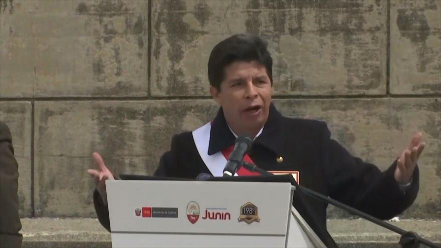 El presidente de Perú, envía ultimátum al Congreso de la República | HISPANTV