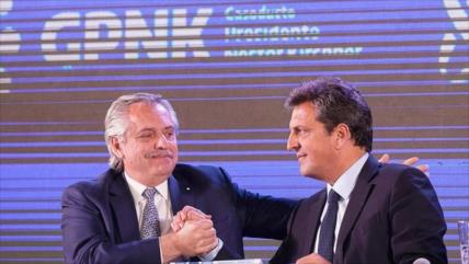 Fernández firma contratos para construir el gasoducto Néstor Kirchner