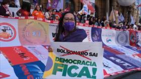 Miles de mujeres brasileñas toman las calles en apoyo a Lula 