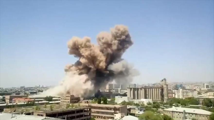 Imágenes: Enorme explosión sacude Ereván, deja 52 muertos y heridos