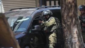 Soldados israelíes asesinan a un palestino disparándole en la cabeza 