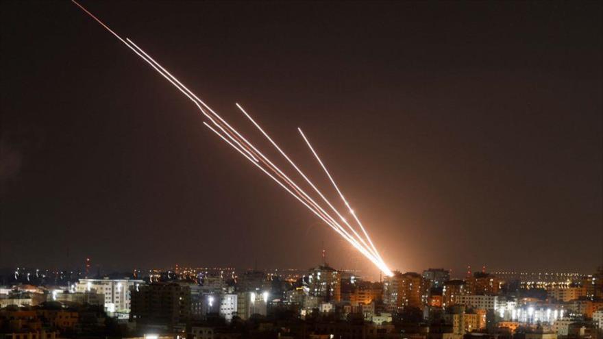 Misiles lanzados desde la Franja de Gaza hacia los territorios ocupados por Israel en medio del conflicto, 7 de agosto de 2022. (Foto: Reuters)