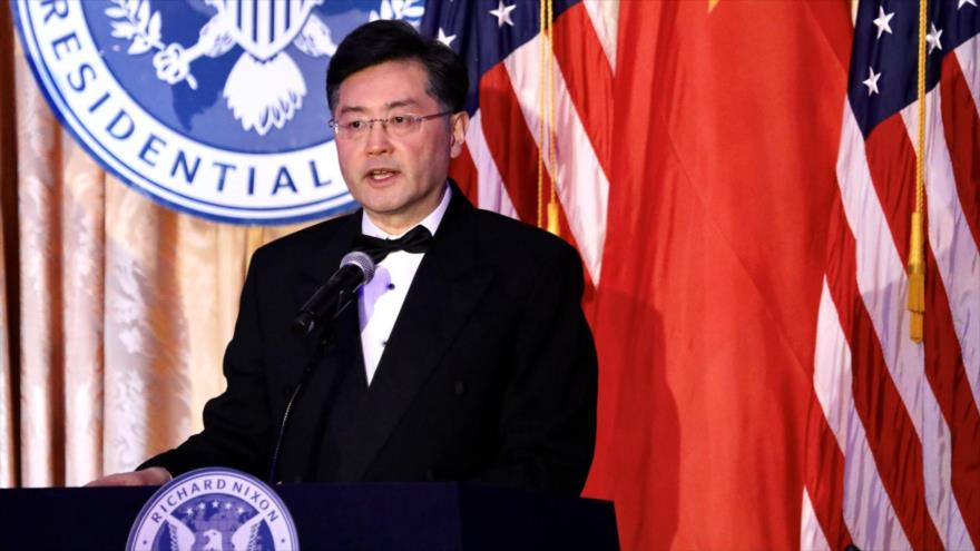 El embajador chino en Estados Unidos, Qin Gang, en un acto en Yorba Linda, California, 24 de febrero de 2022. (Foto: Xinhua)