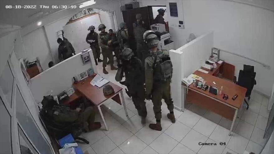 Ejército israelí allana y cierra seis ONG palestinas de DDHH