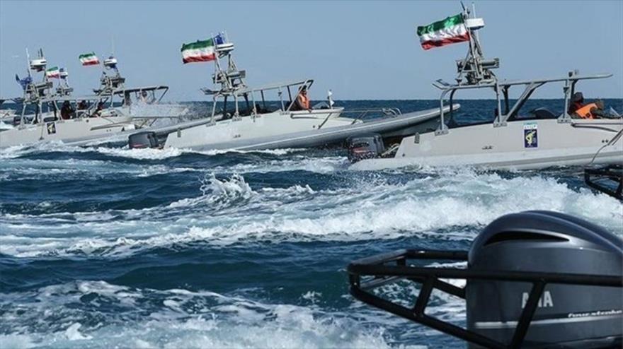 Fuerzas Navales del Cuerpo de Guardianes de la Revolución Islámica (CGRI) de Irán en el Golfo Pérsico.
