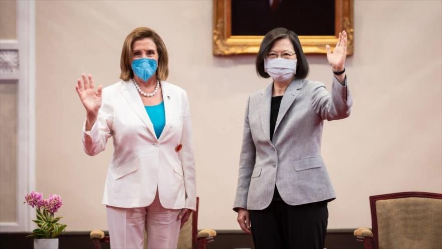 La presidenta de la Cámara de Representantes de EE.UU., Nancy Pelosi (izda.), y la presidenta de Taiwán, Tsai Ing-wen, en Taipéi, 3 de agosto de 2022. (Foto: Getty Images)