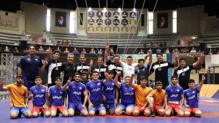 La selección iraní de lucha grecorromana sub-20.