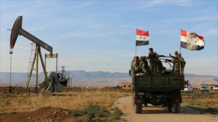 Tribus árabes recuperan un campo petrolero sirio en control de EEUU