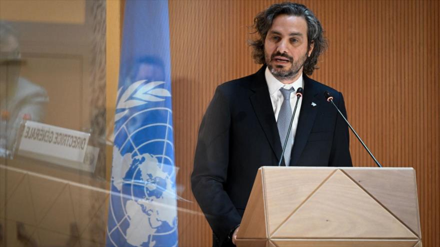 El ministro argentino de Asuntos Exteriores, Santiago Cafiero, pronuncia un discurso en Ginebra, 28 de febrero de 2022. (Foto: Getty images).