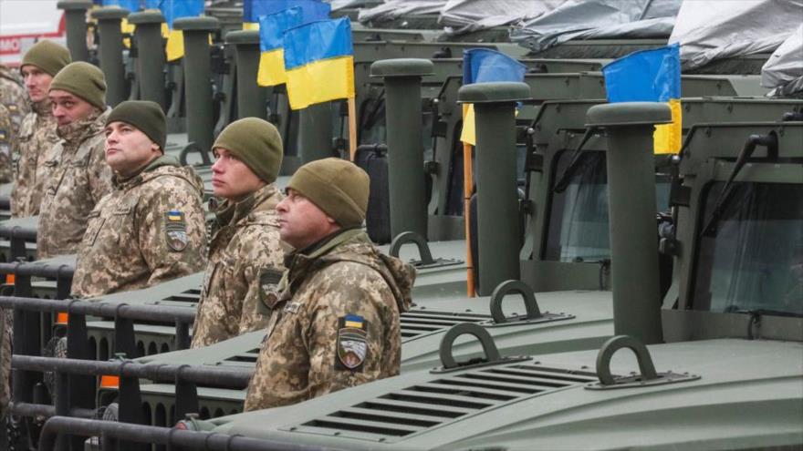 Los militares ucranianos en un desfile militar en Kiev, Ucrania, 6 de diciembre de 2021. (Foto: Reuters)