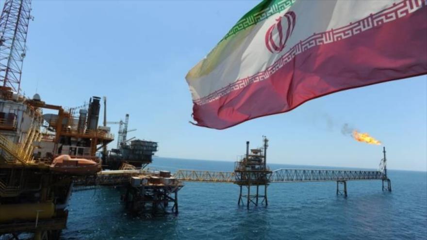 Una plataforma petrolera iraní en el sur del país persa.