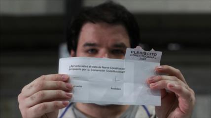 Chilenos rechazan el proyecto de nueva Constitución