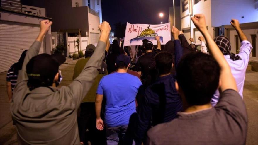 Protestan en Manama (capital de Baréin) para expresar su apoyo a Palestina, 29 de abril de 2022. (Foto: AFP)