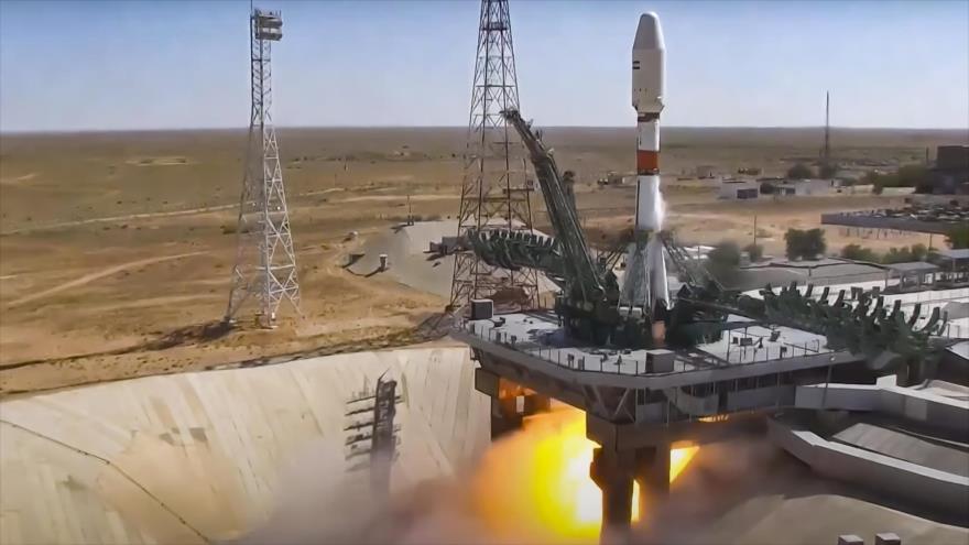 Cohete ruso lanza el satélite iraní Jayam al espacio desde el cosmódromo de Baikonur, en Kazajistán, 9 de agosto de 2022. (Foto: AFP)