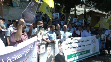 Palestinos marchan para salvar la vida del preso Naser Abu Hamid