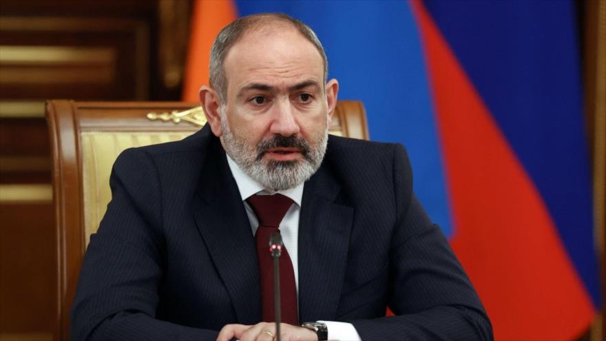 El primer ministro armenio, Nikol Pashinián, durante una reunión en Moscú, Rusia, 20 de abril de 2022. (Foto: AFP)