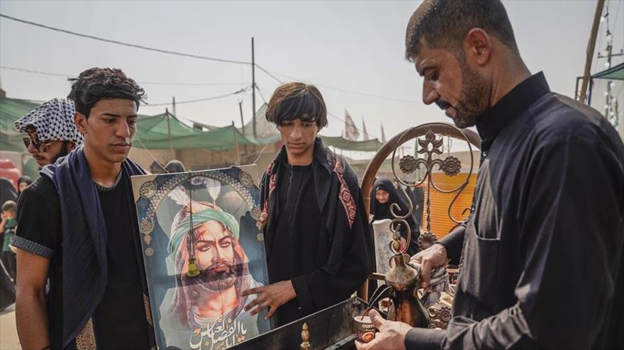 En fotos: Sirven “café iraquí” a los peregrinos del Día de Arbaín