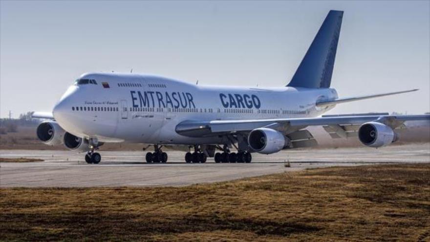 Argentina libera a 12 de los 19 tripulantes del avión venezolano