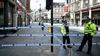 Dos policías británicos fueron apuñalados en centro de Londres