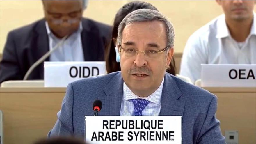 El embajador sirio ante las oficinas de la ONU en Ginebra (Suiza), Husam al-Din Aala, habla en una sesión de las Naciones Unidas. 