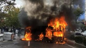 Violencia en disturbios deja pérdidas materiales y humanas en Irán