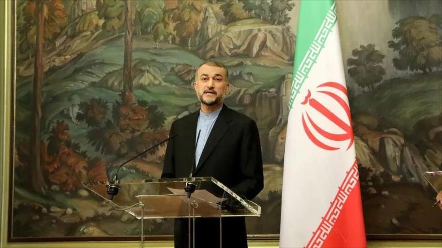 El ministro de Exteriores de Irán, Hosein Amir Abdolahian, habla en una rueda de prensa conjunta, 31 de agosto de 2022.