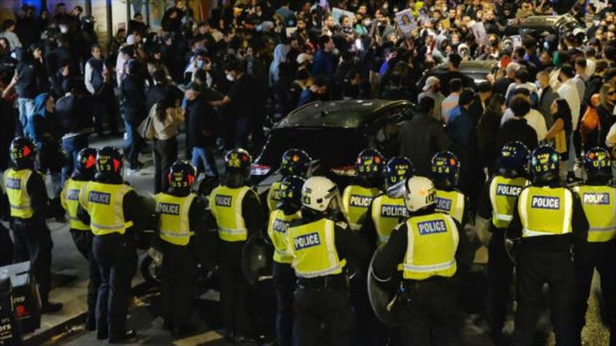 Partidarios de República Islámica se enfrentan a agitadores en Londres | HISPANTV