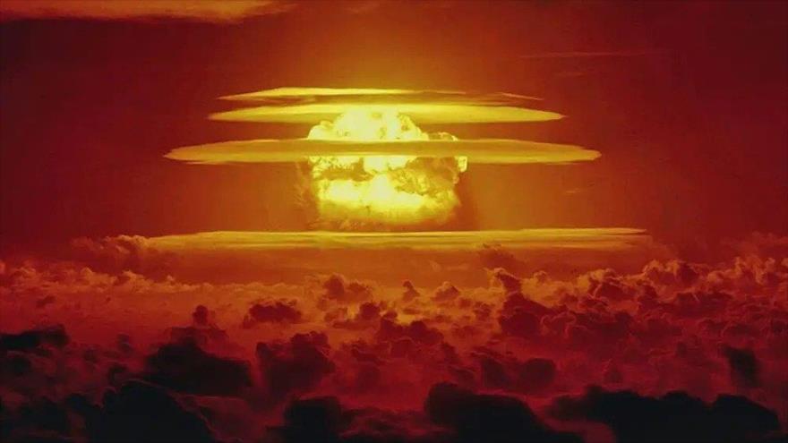 El hongo atómico de la prueba nuclear Castle Bravo, 1 de marzo de 1954.