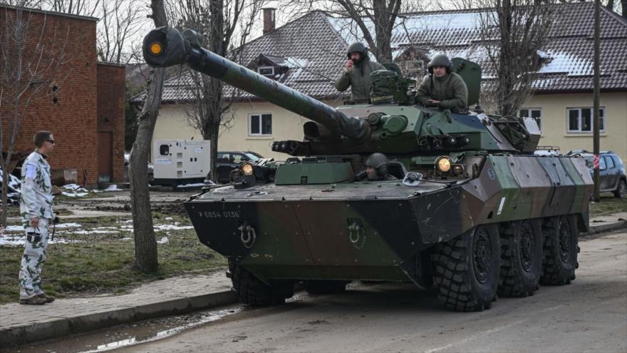 Tanque del Ejército francés en la base aérea Mihail Kogalniceanu cerca de Constanta, Rumania, 3 de marzo de 2022. (Foto: AFP)