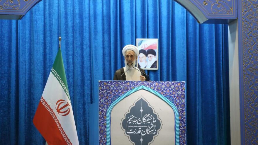 El ayatolá Kazem Sediqi, imam del rezo del viernes de Teherán (capital iraní), ofrece discurso, 7 de octubre de 2022. (Foto: IRNA)
