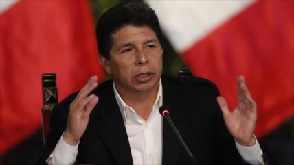 Castillo denuncia ‘nueva modalidad de golpe de Estado’ en su contra