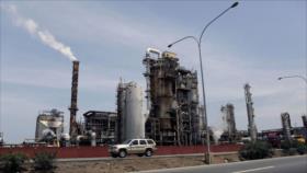 Irán refina 100 mil barriles de crudo por día en refinería venezolana