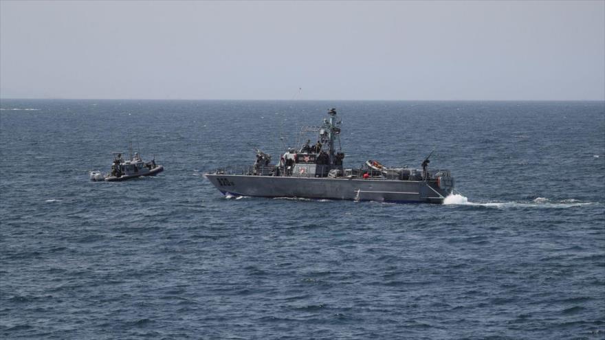 Barcos de la Armada israelí en el mar Mediterráneo cerca de la frontera con El Líbano.