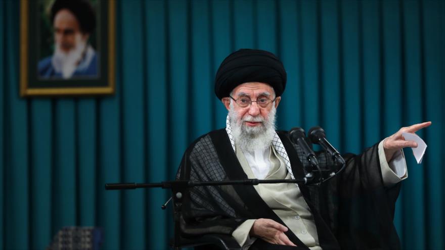 Líder: enemigos no han podido con Irán durante cuatro décadas | HISPANTV