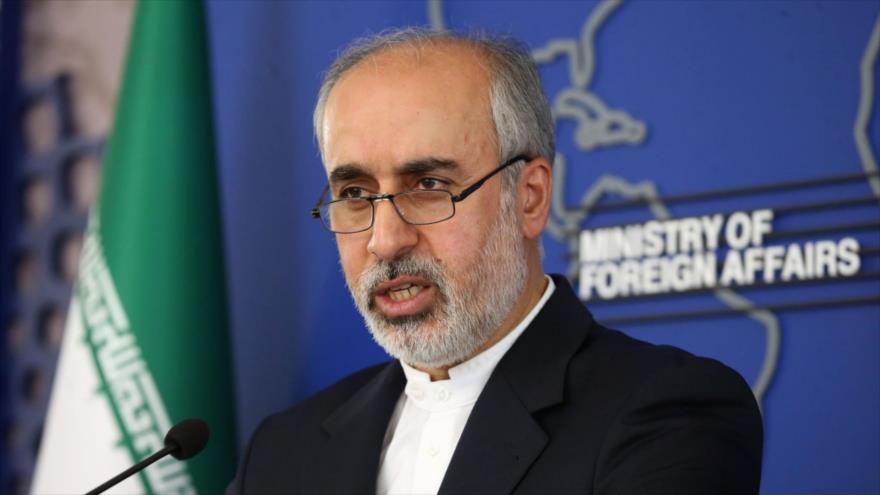 El portavoz del Ministerio iraní de Asuntos Exteriores, Naser Kanani, ofrece una conferencia de prensa, 17 de octubre de 2022. (Foto: Getty Images)