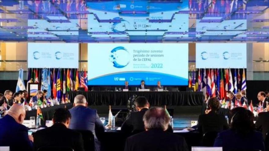 La 39 sesión bienal de la Comisión Económica para América Latina y el Caribe (CEPAL), Buenos Aires, la capital argentina, 26 de octubre de 2022. 